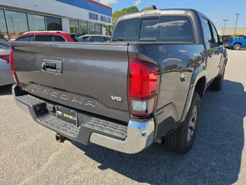 More photos of 2019 Toyota Tacoma SR5 at Bob Mills Chevrolet, SC