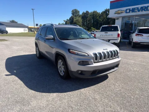 Silver 2015 Jeep Cherokee Latitude for sale in Darlington, SC