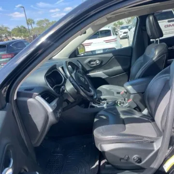 More photos of 2018 Jeep Cherokee Latitude Plus at Bob Mills Chevrolet, SC