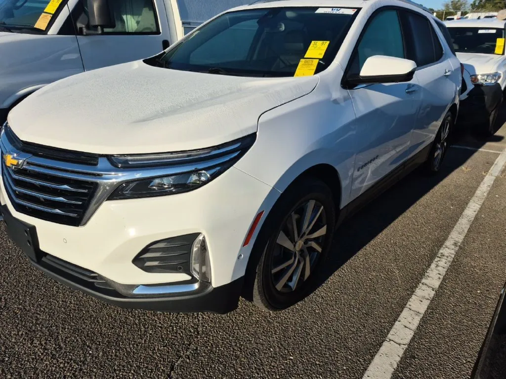 White 2023 Chevrolet Equinox Premier for sale in Darlington, SC