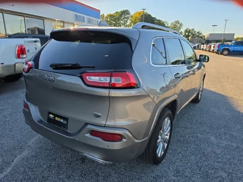More photos of 2017 Jeep Cherokee Overland at Bob Mills Chevrolet, SC