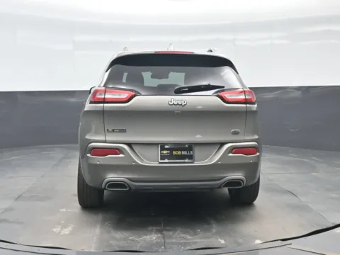 More photos of 2017 Jeep Cherokee Overland at Bob Mills Chevrolet, SC