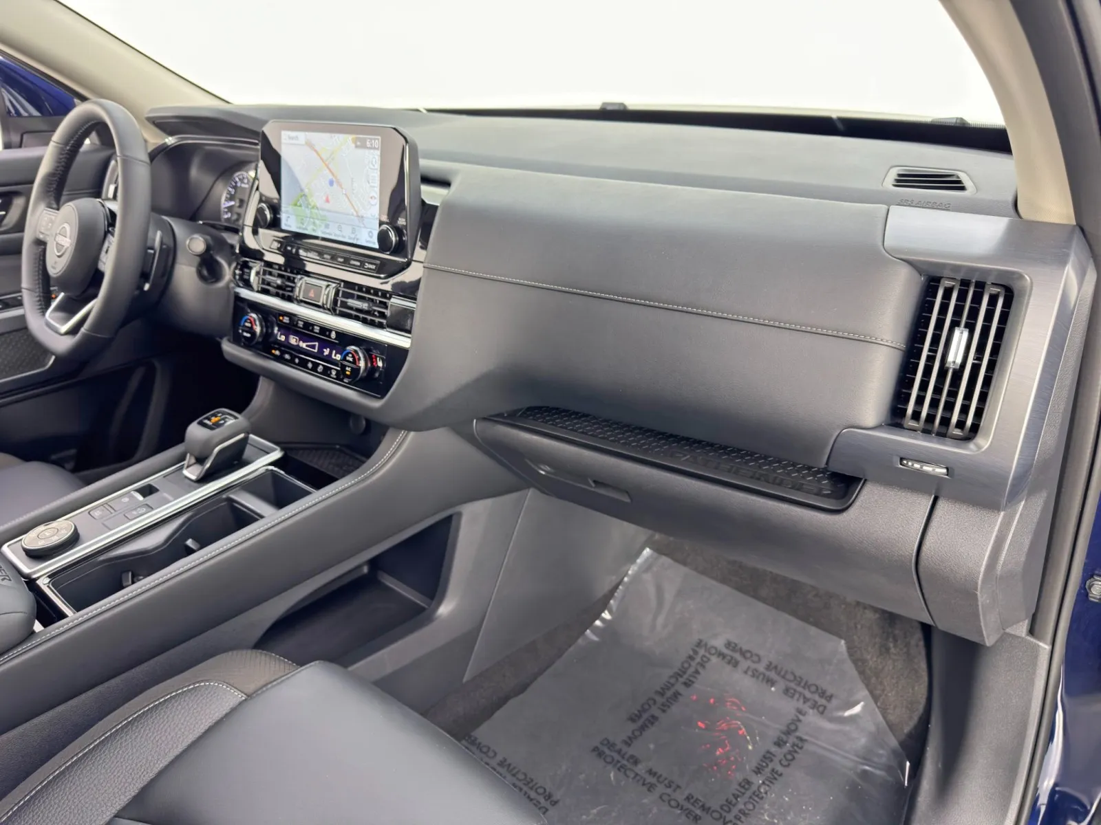 2025 Nissan Pathfinder SL - Photo 12