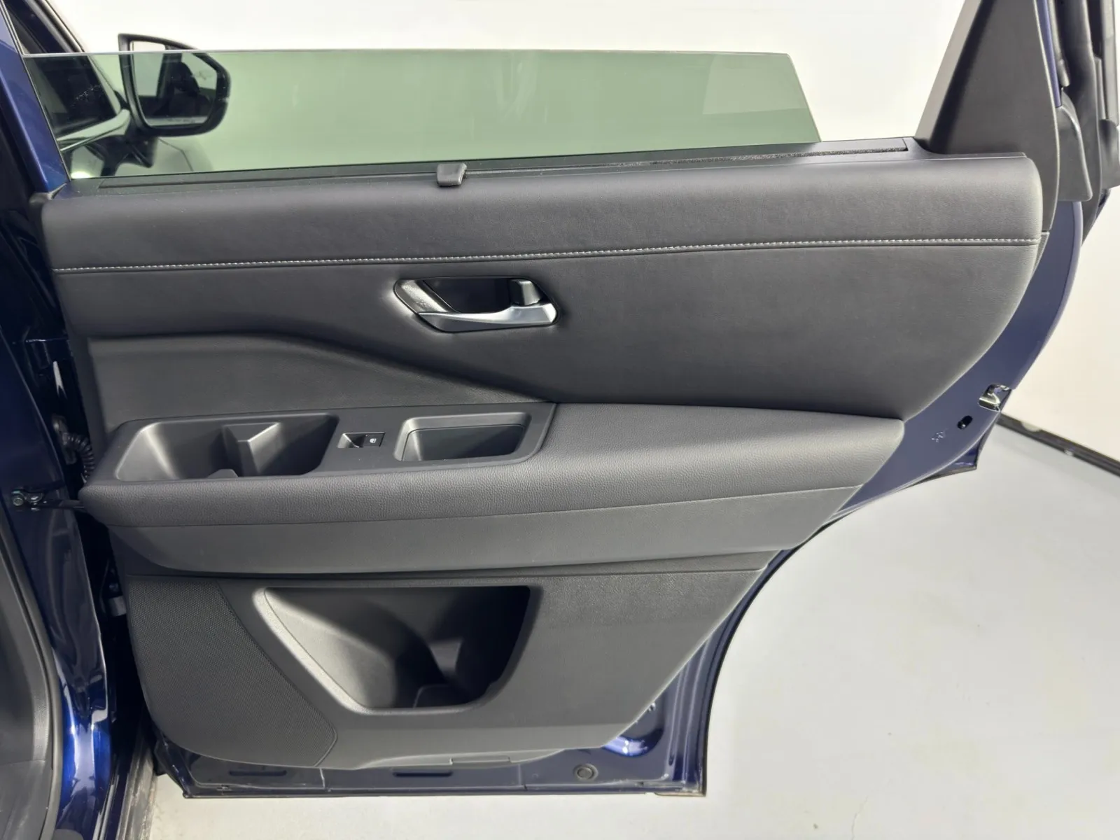 2025 Nissan Pathfinder SL - Photo 42
