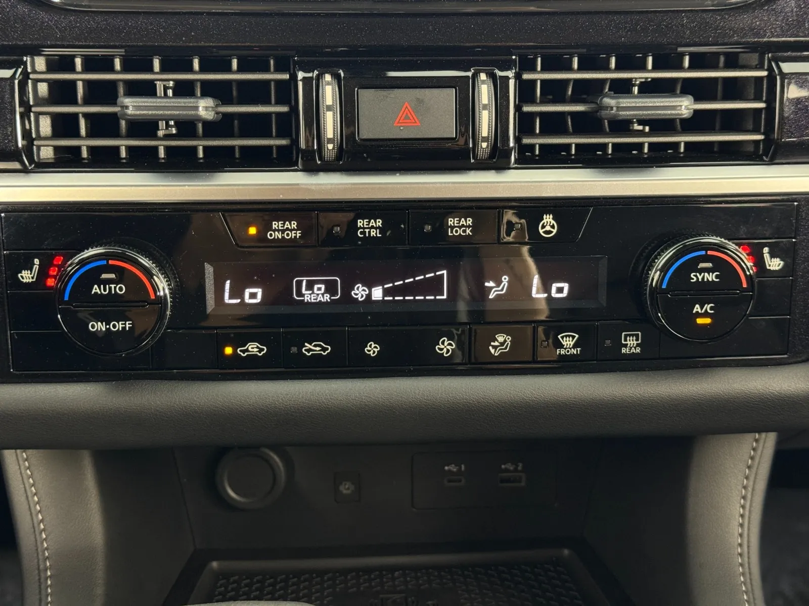 2025 Nissan Pathfinder SL - Photo 25