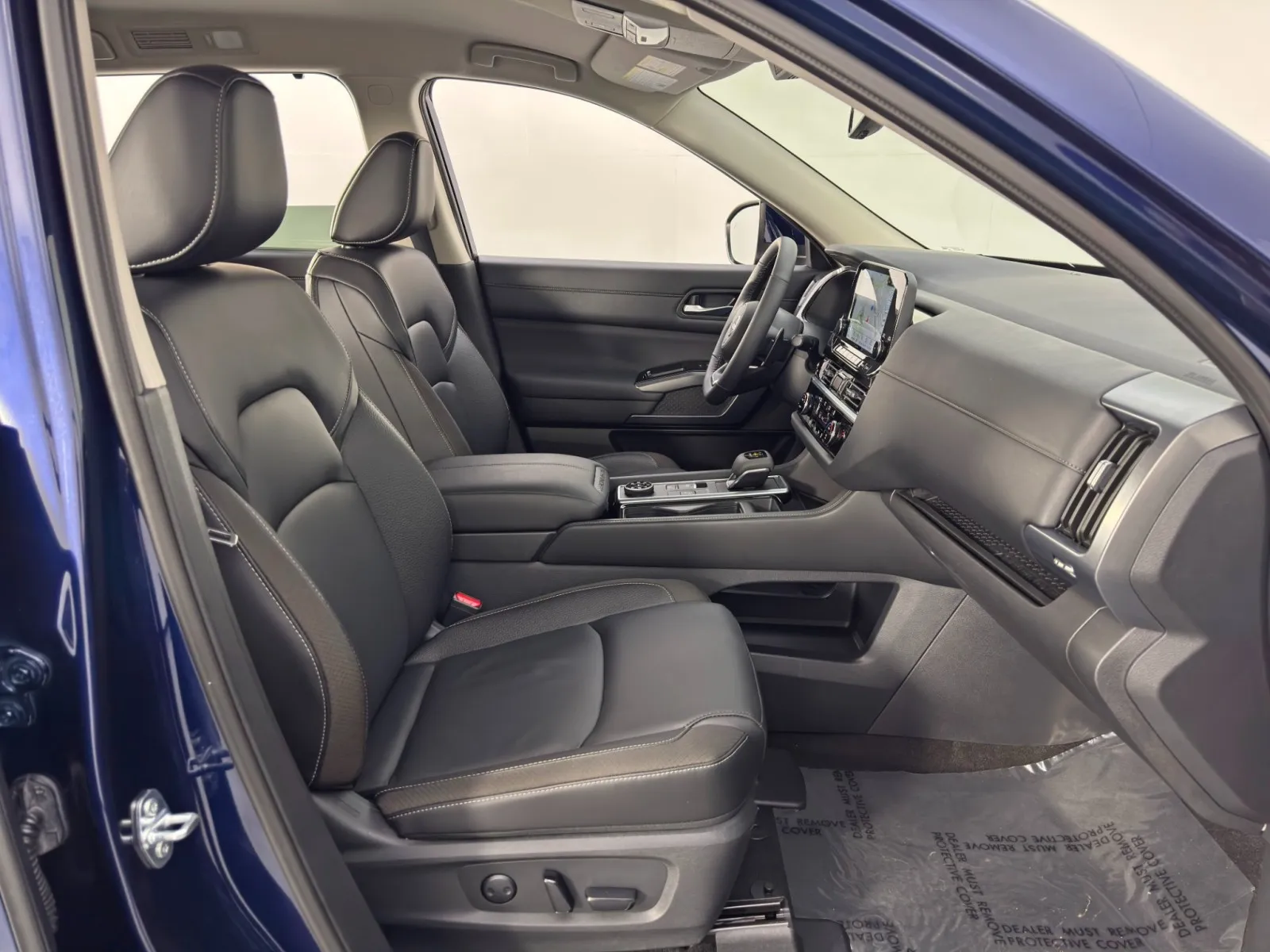 2025 Nissan Pathfinder SL - Photo 13