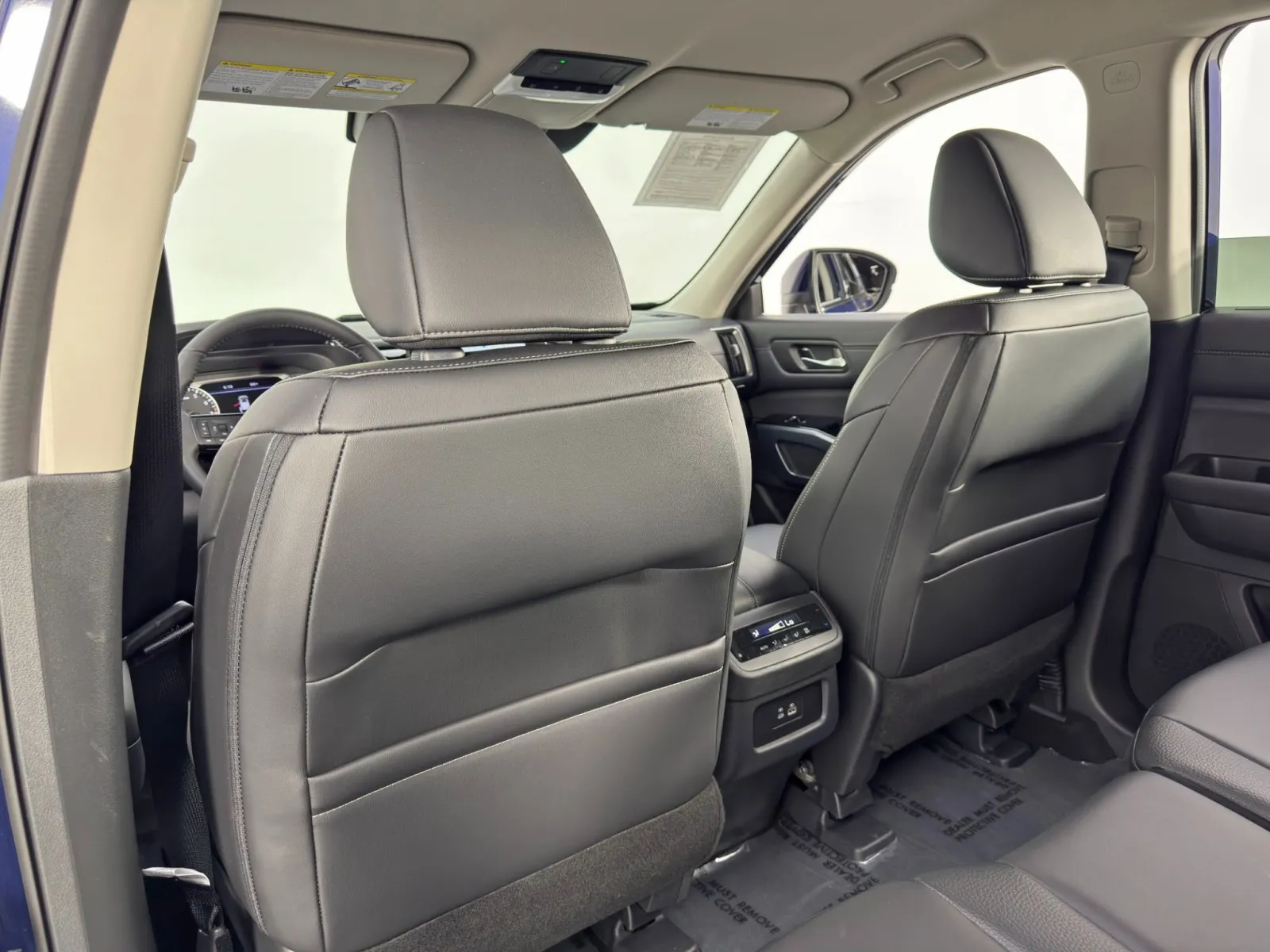 2025 Nissan Pathfinder SL - Photo 32