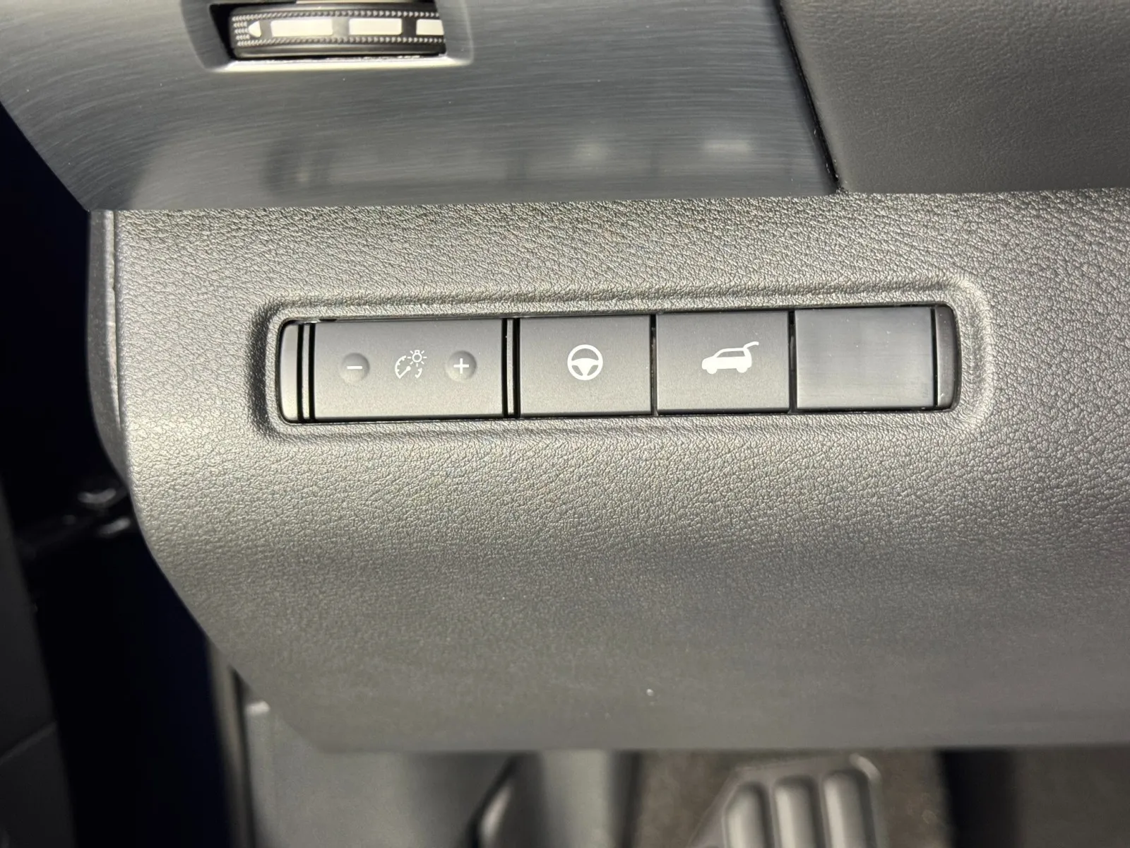 2025 Nissan Pathfinder SL - Photo 15