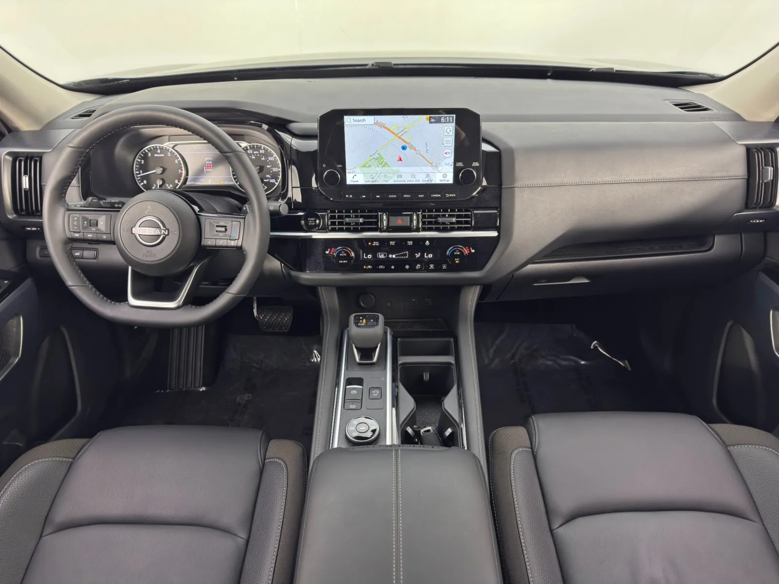 2025 Nissan Pathfinder SL - Photo 10