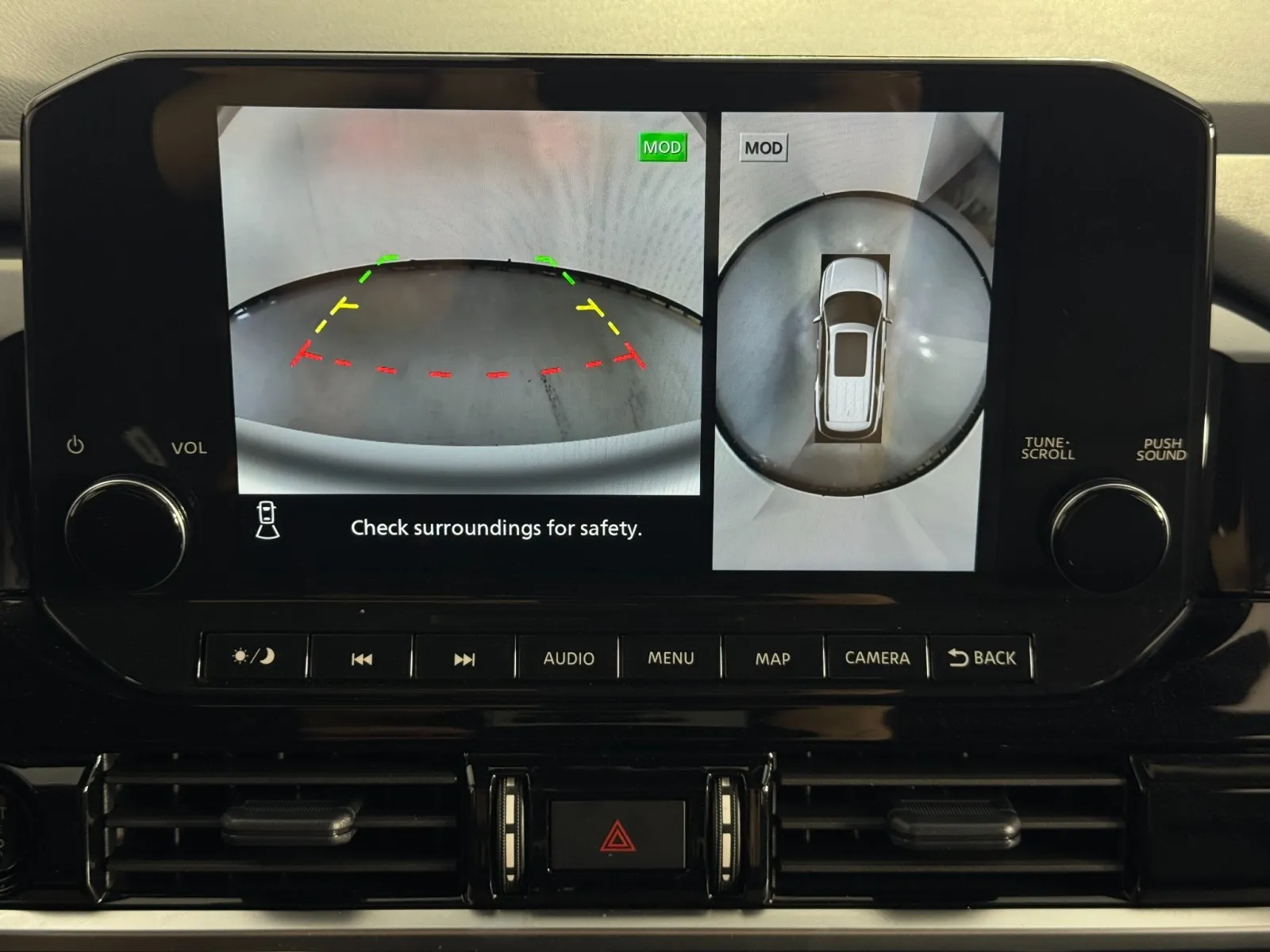 2025 Nissan Pathfinder SL - Photo 24