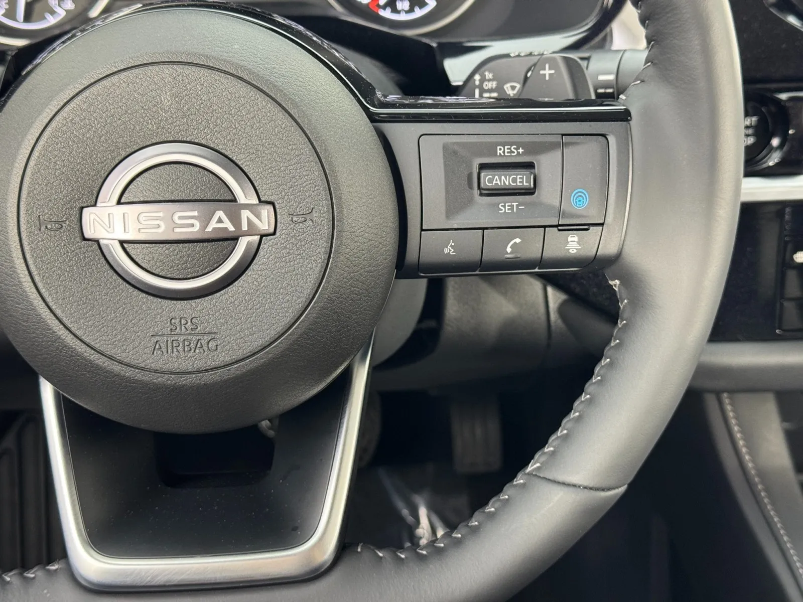 2025 Nissan Pathfinder SL - Photo 19