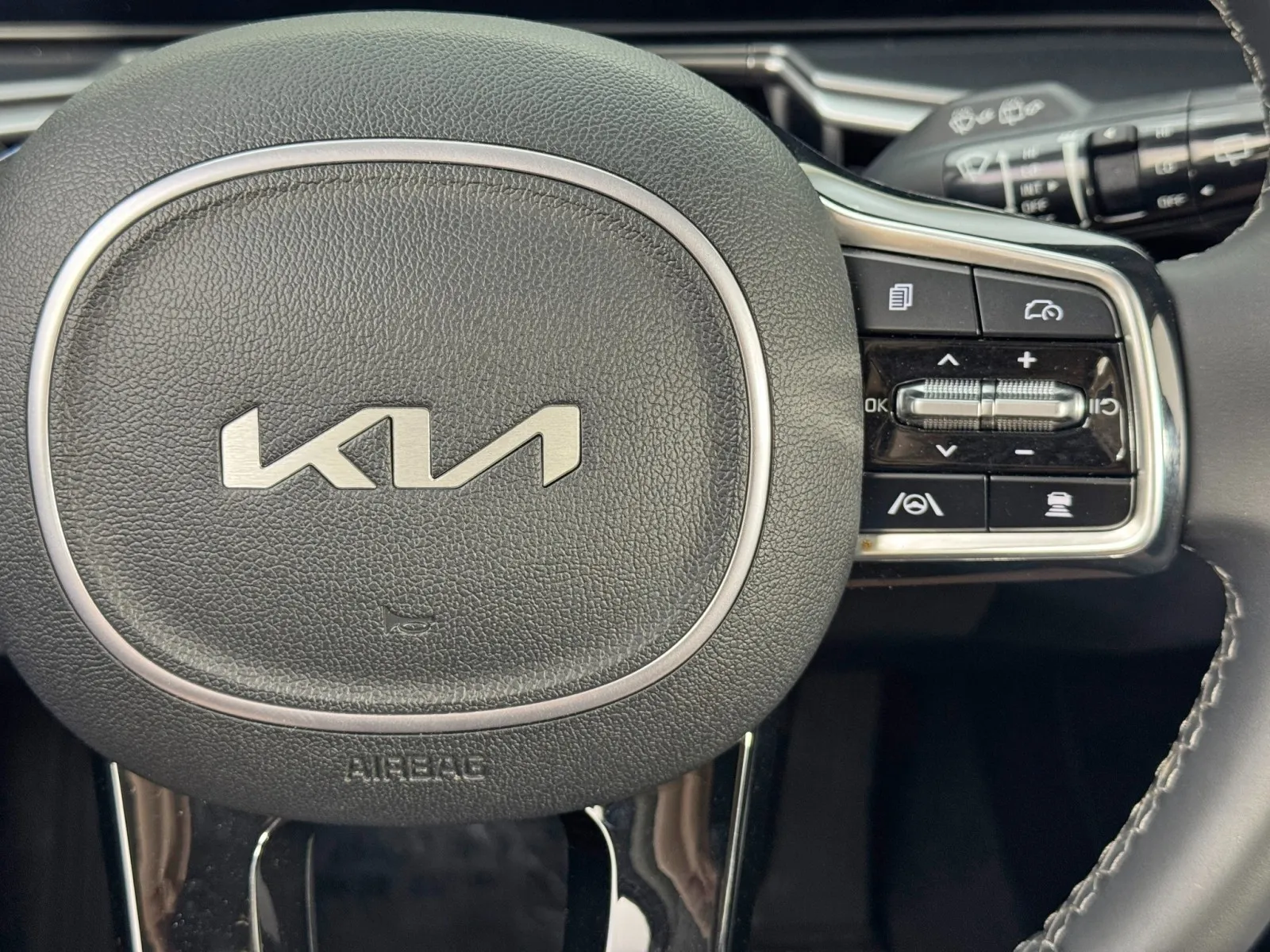 2024 Kia Sorento S - Photo 20