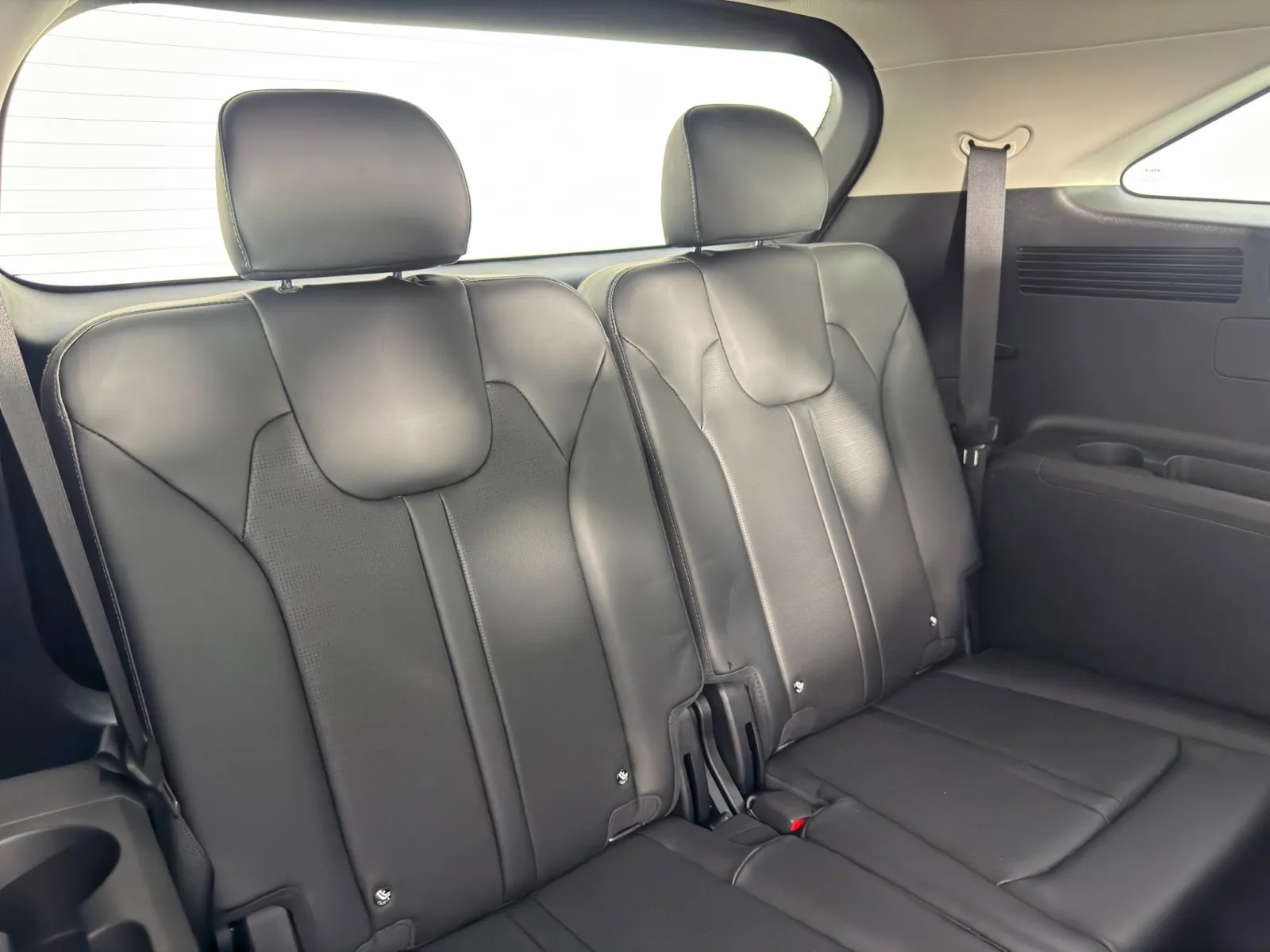 2024 Kia Sorento S - Photo 35