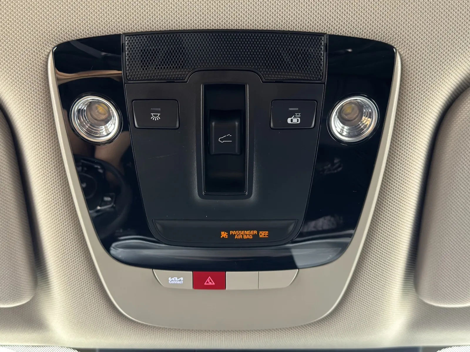 2024 Kia Sorento S - Photo 29