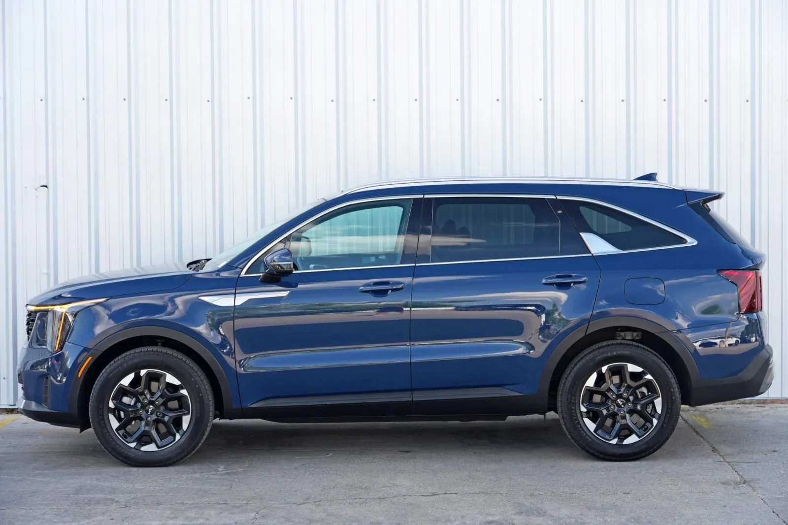 2024 Kia Sorento S - Photo 45
