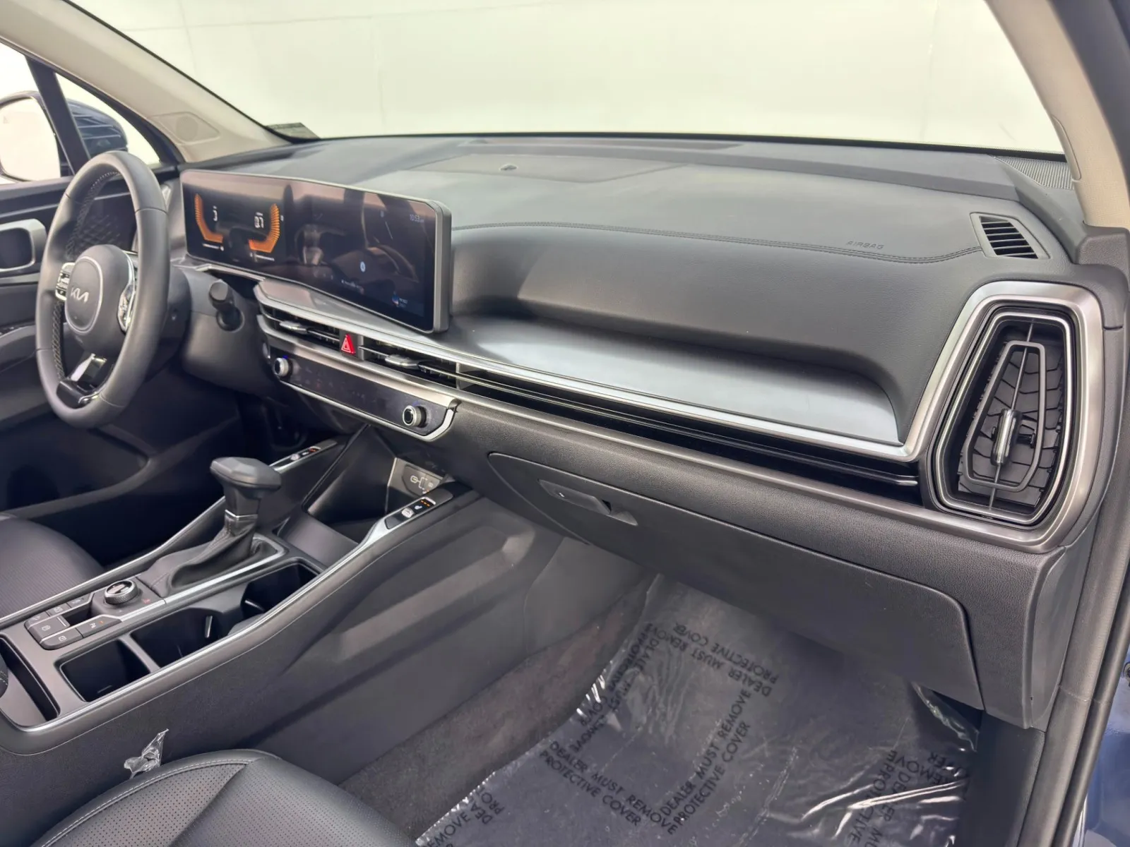 2024 Kia Sorento S - Photo 14