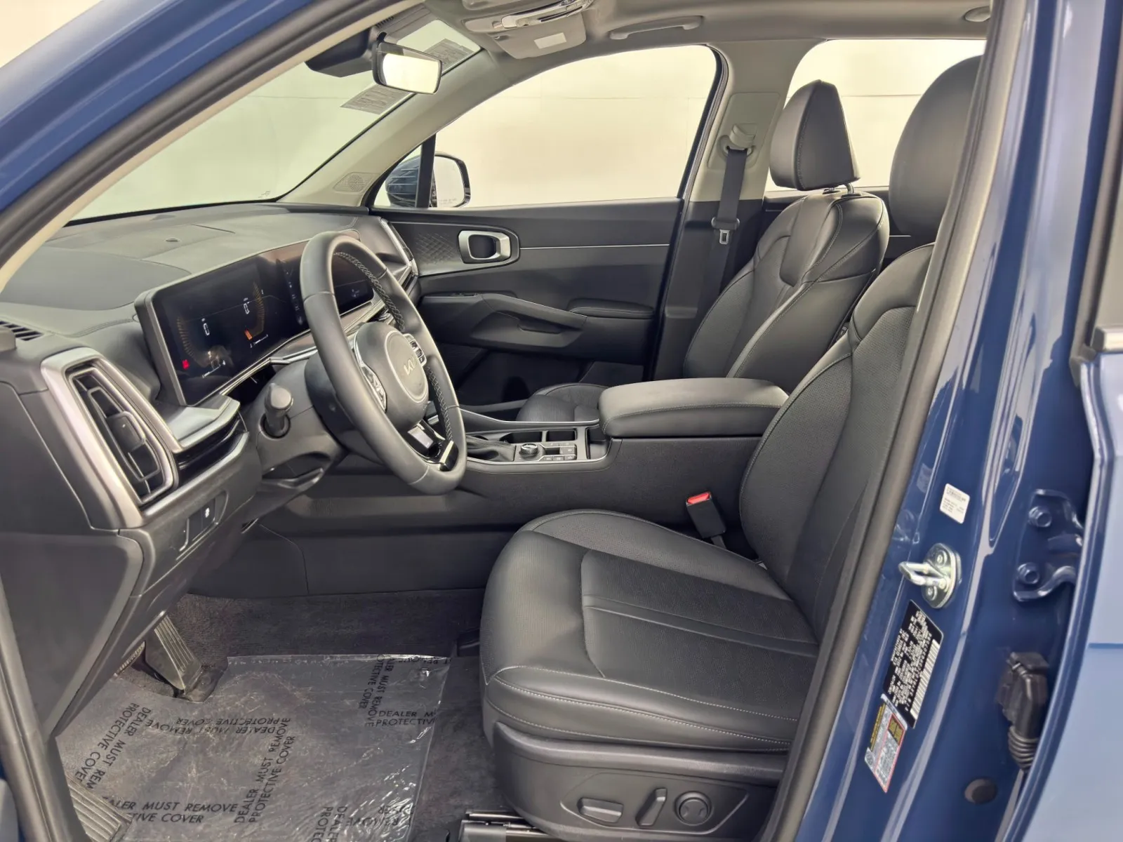2024 Kia Sorento S - Photo 16