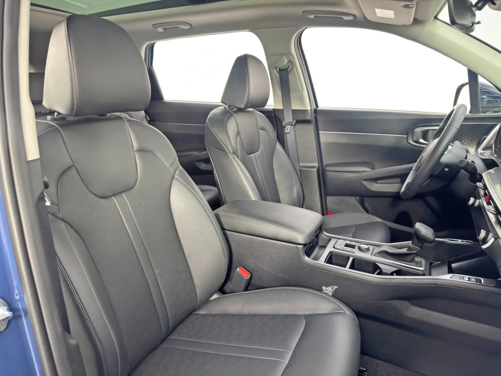 2024 Kia Sorento S - Photo 33