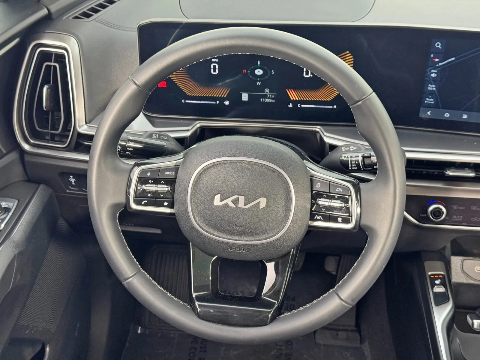 2024 Kia Sorento S - Photo 18