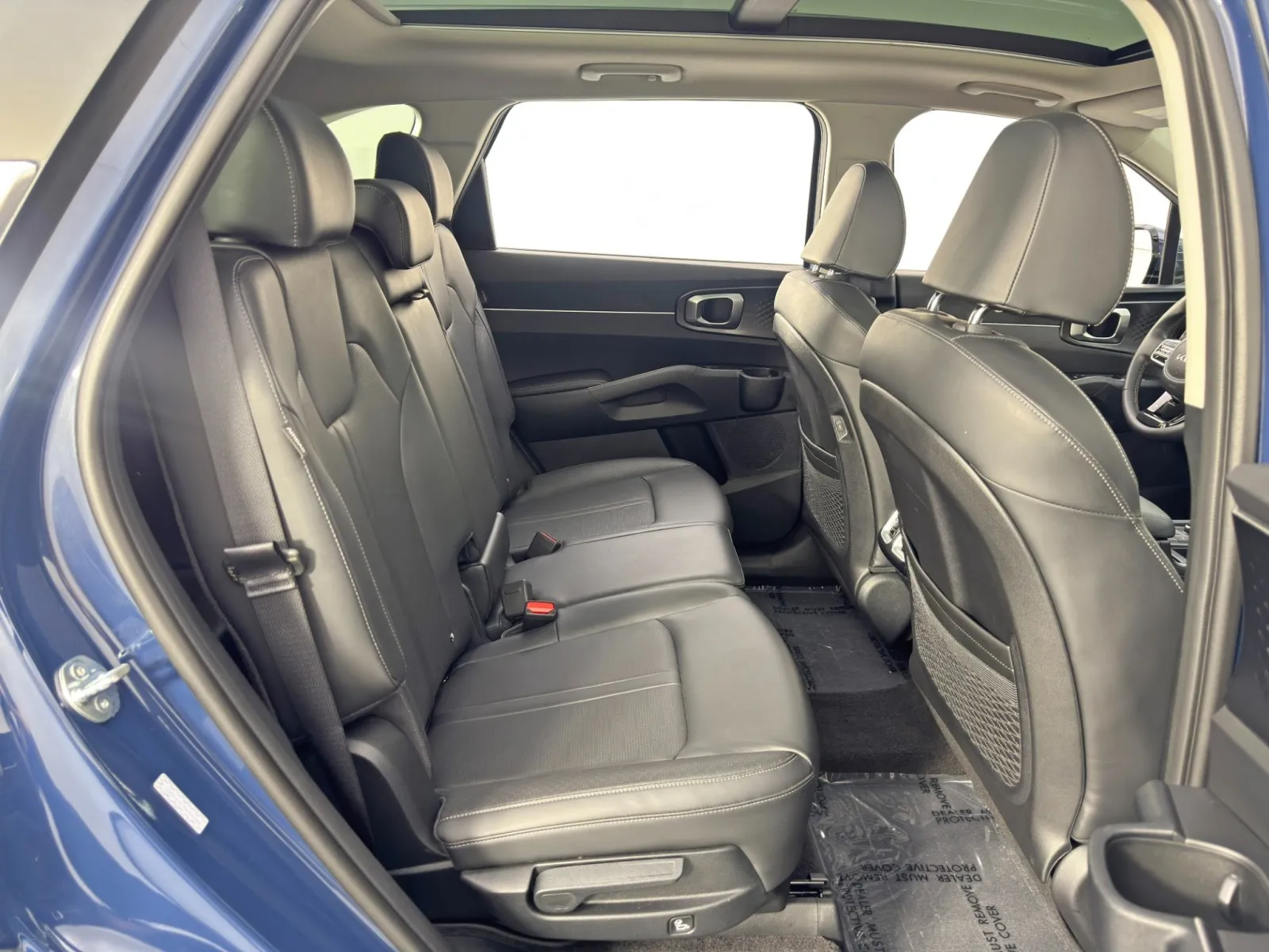 2024 Kia Sorento S - Photo 36