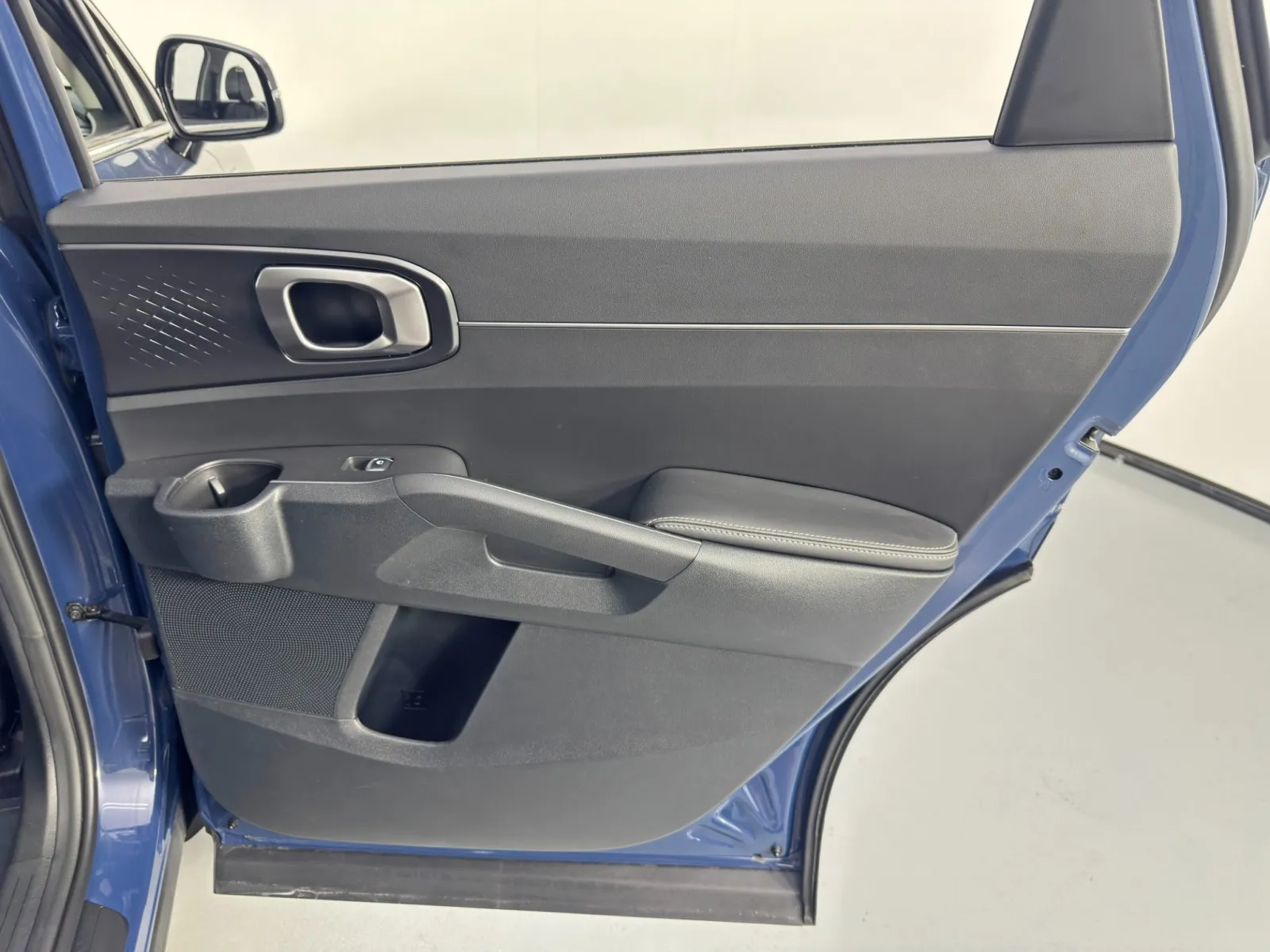 2024 Kia Sorento S - Photo 41
