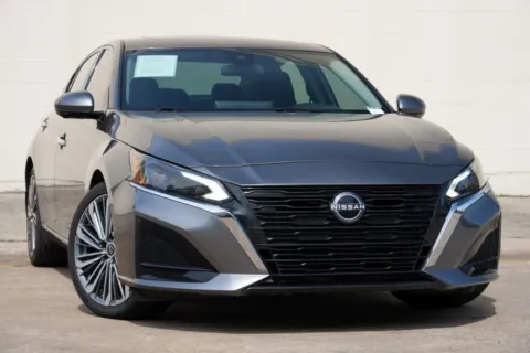 Photos of 2024 Nissan Altima 2.5 SL for sale in Peachtree Corners, GA at Atlanta Best Used Cars