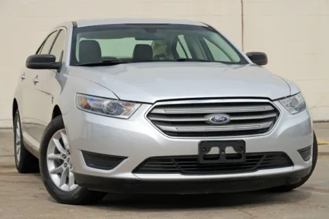 Photos of 2015 Ford Taurus SE for sale in Peachtree Corners, GA at Atlanta Best Used Cars