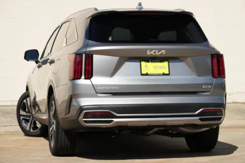 More photos of 2023 Kia Sorento Plug-In Hybrid SX Prestige at Atlanta Best Used Cars, GA