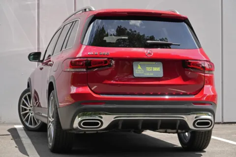 More photos of 2022 Mercedes-Benz GLB 250 w/ Premium & AMG Line Packages at Atlanta Best Used Cars, GA
