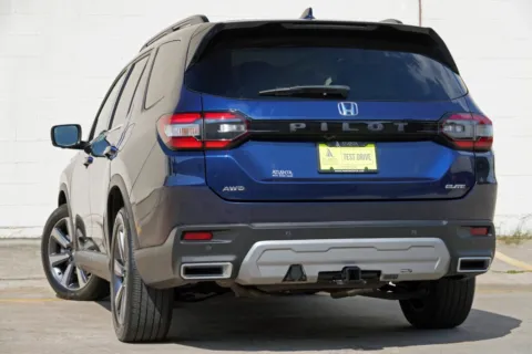 More photos of 2023 Honda Pilot Elite at Atlanta Best Used Cars, GA