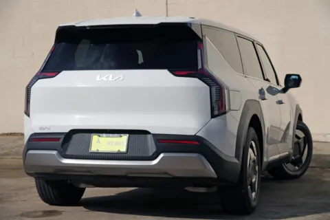 More photos of 2026 Kia EV9 Light Long Range at Atlanta Best Used Cars, GA
