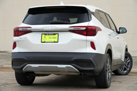 More photos of 2023 Kia Seltos LX at Atlanta Best Used Cars, GA