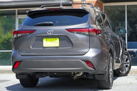 More photos of 2021 Toyota Highlander XLE at Atlanta Best Used Cars, GA