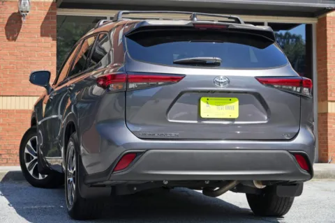 More photos of 2021 Toyota Highlander XLE at Atlanta Best Used Cars, GA
