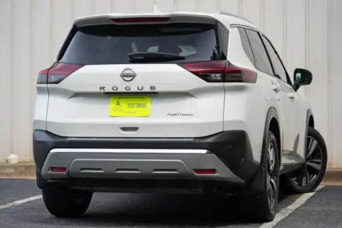 More photos of 2022 Nissan Rogue Platinum at Atlanta Best Used Cars, GA