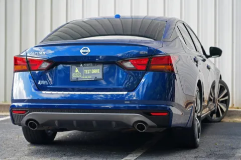 More photos of 2022 Nissan Altima 2.5 SR at Atlanta Best Used Cars, GA