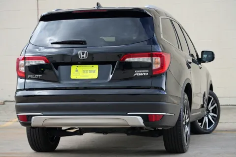 More photos of 2021 Honda Pilot Touring 7-Passenger at Atlanta Best Used Cars, GA