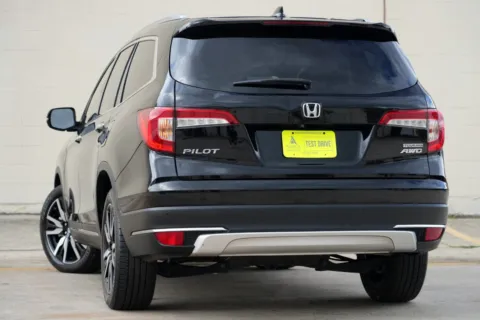More photos of 2021 Honda Pilot Touring 7-Passenger at Atlanta Best Used Cars, GA