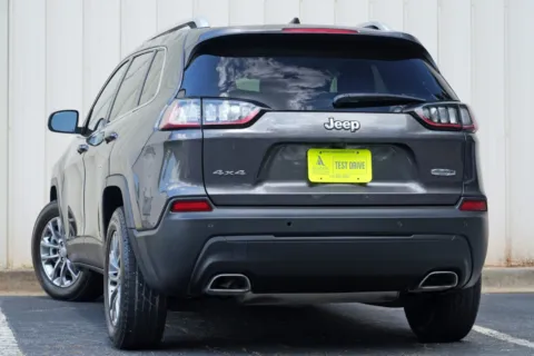 More photos of 2021 Jeep Cherokee Latitude Lux at Atlanta Best Used Cars, GA