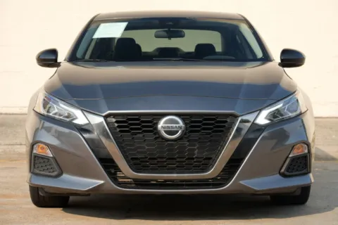 More photos of 2022 Nissan Altima 2.0 SR at Atlanta Best Used Cars, GA