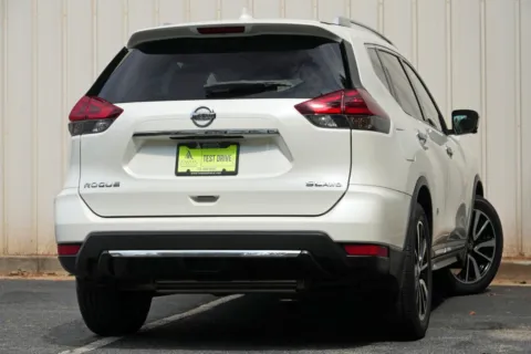 More photos of 2018 Nissan Rogue SL w/ Premium & Platinum Packages at Atlanta Best Used Cars, GA