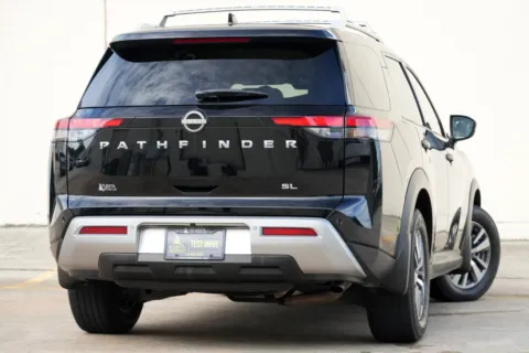 More photos of 2022 Nissan Pathfinder SL at Atlanta Best Used Cars, GA