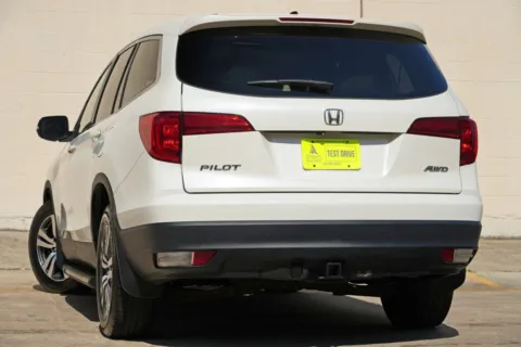 More photos of 2017 Honda Pilot EX-L at Atlanta Best Used Cars, GA