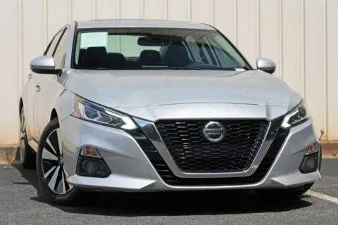 Photos of 2019 Nissan Altima 2.5 SV for sale in Peachtree Corners, GA at Atlanta Best Used Cars
