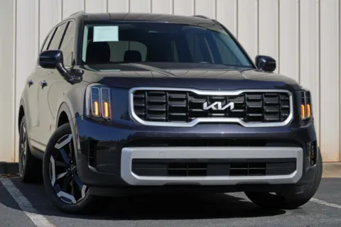 Photos of 2025 Kia Telluride S for sale in Peachtree Corners, GA at Atlanta Best Used Cars