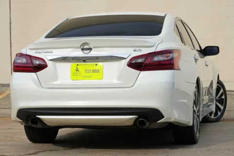 More photos of 2017 Nissan Altima 2.5 SR at Atlanta Best Used Cars, GA