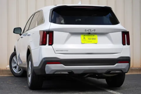 More photos of 2024 Kia Sorento LX at Atlanta Best Used Cars, GA
