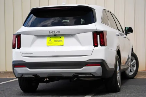 More photos of 2024 Kia Sorento LX at Atlanta Best Used Cars, GA