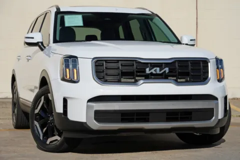 Photos of 2024 Kia Telluride S for sale in Peachtree Corners, GA at Atlanta Best Used Cars