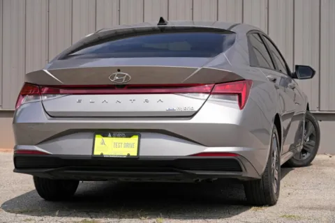 More photos of 2022 Hyundai Elantra Hybrid Blue at Atlanta Best Used Cars, GA